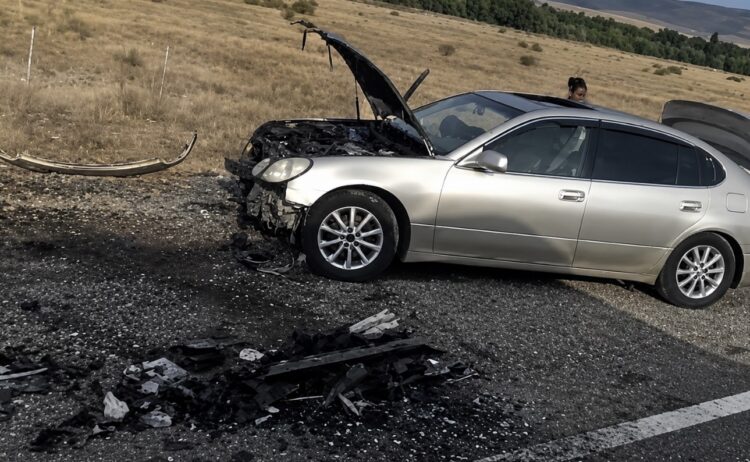 На трассе Алматы – Оскемен произошло ДТП с участием трех автомобилей