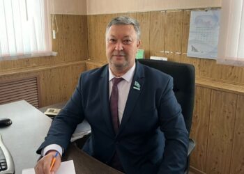Вступление Конституции в силу — это не финал реформ, а начало серьезной работы