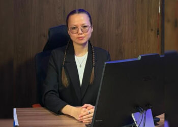 Будущее страны начинается с уважения к Конституции