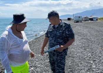 На побережье Алаколя выявили около 60 нарушений в ходе экологического рейда