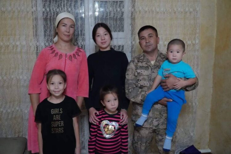 Крепкий тыл — залог надежной границы: история семьи пограничника из Жетісу