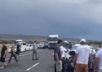 Трое погибших, шестеро в больнице: детали аварии с участием трех авто в Жетiсу