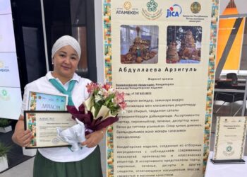 Мастерица из Жаркента превращает семейное ремесло в настоящее искусство