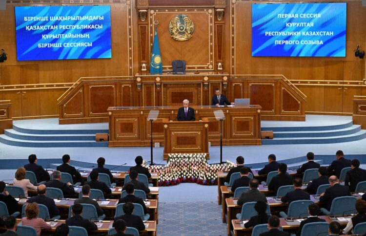 I сессия Курултая первого созыва начала работу в Казахстане