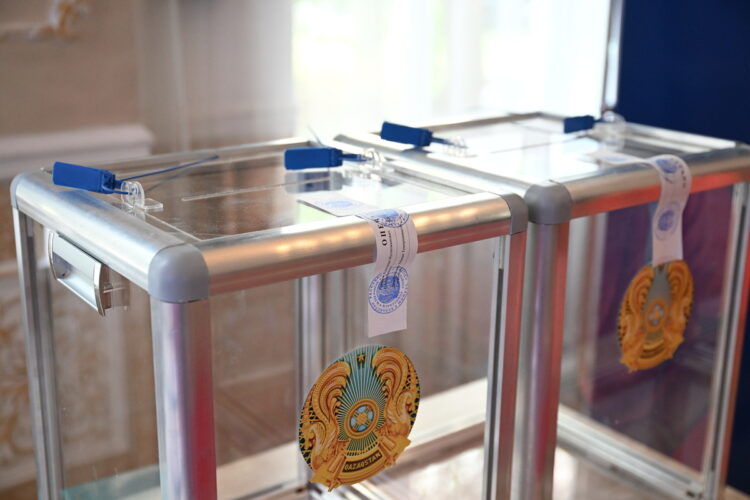 Избирательные участки закрыты по всему Казахстану