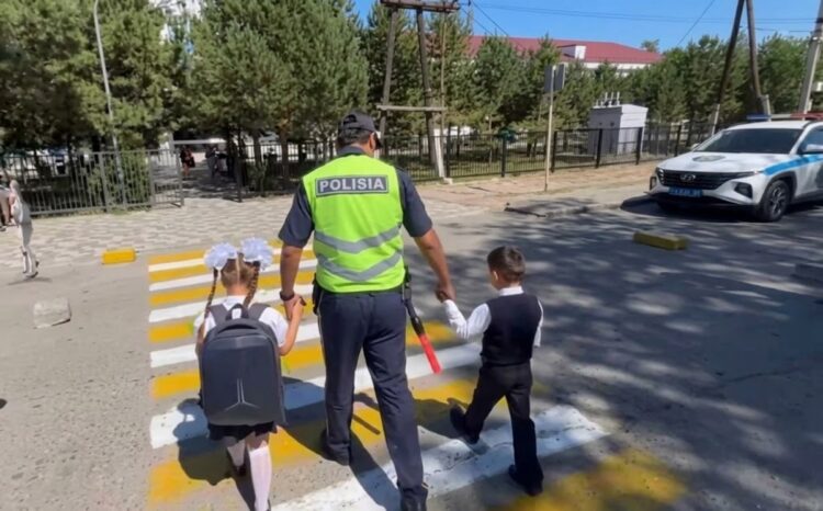 Полиция инспектирует пришкольные территории в Каратальском районе