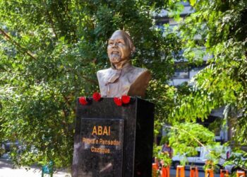 От Южной Кореи до Бразилии: где установлены памятники Абаю