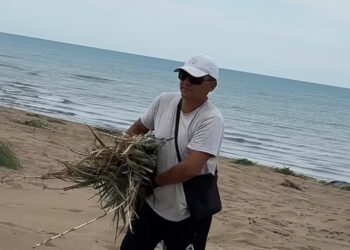 На побережье Балхаша прошел экосубботник в рамках программы «Таза Қазақстан»