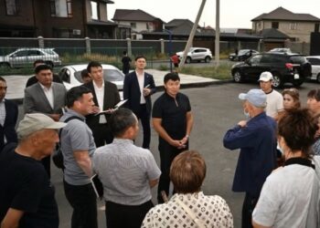 Жители одного из микрорайонов Талдыкоргана обратились с просьбами к акиму