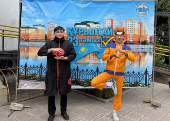 Наруто проголосовал на выборах в Жетісу