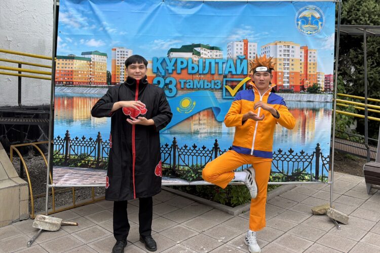 Наруто проголосовал на выборах в Жетісу
