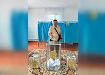 Блогер Ринат Хамзин проголосовал на выборах депутатов Курултая