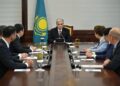 Токаев обсудил с лидерами партий кандидатуру Премьер-министра