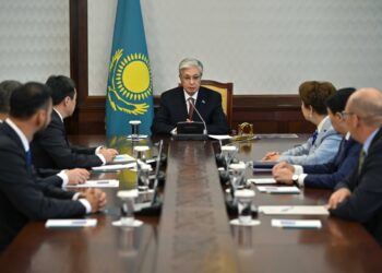 Токаев обсудил с лидерами партий кандидатуру Премьер-министра