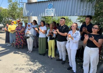 Партия «Әділет» встретилась с коллективом «Уштөбе-Айдын»