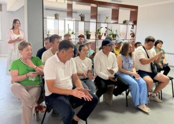 Предвыборный штаб «Әділет» посетил крупное предприятие в Талдыкоргане