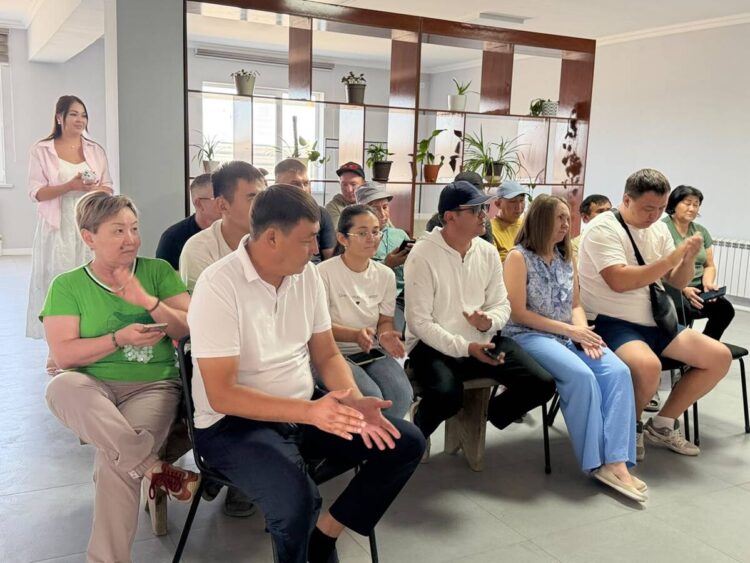 Предвыборный штаб «Әділет» посетил крупное предприятие в Талдыкоргане