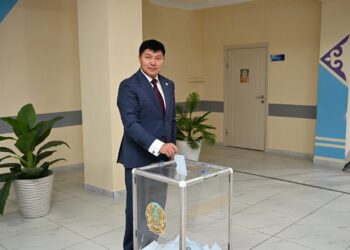 Аким Талдыкоргана Ернат Бәзіл сделал свой выбор