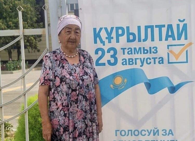 Мудрость старшего поколения: песня, единство и выбор будущего