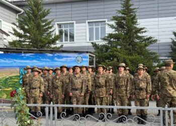 Военнослужащие Каратальского района участвуют в выборах депутатов Курултая