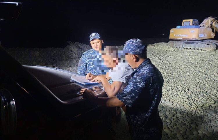 В Талдыкоргане жестко пресекают нелегальную добычу песка и гравия