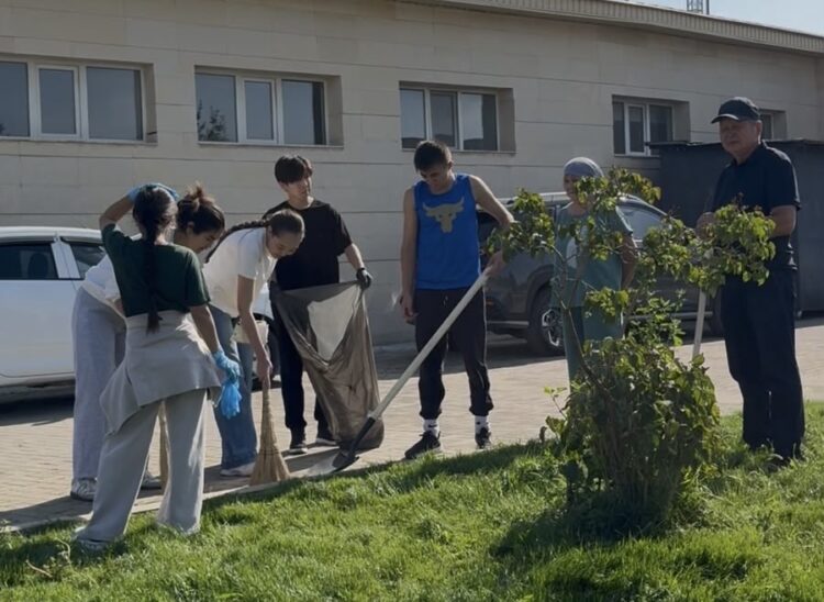 Коллектив Перинатального центра области Жетісу поддержал экоакцию «Таза Қазақстан»