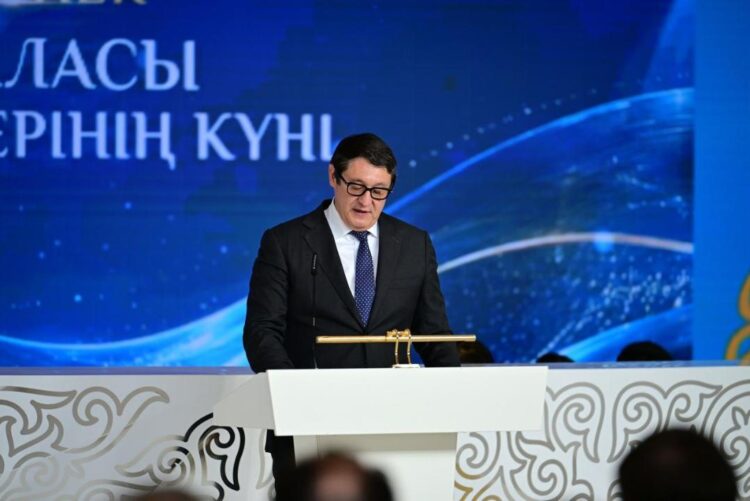 Госнаградами отмечены работники атомной отрасли Казахстана