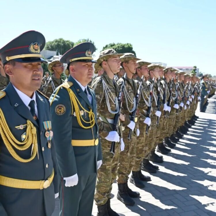 Общество поддерживает решение Токаева о реформе армии