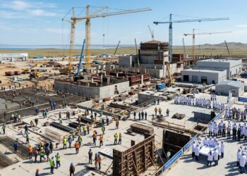 Свыше 12 тысяч специалистов задействуют на строительстве и эксплуатации АЭС в Казахстане
