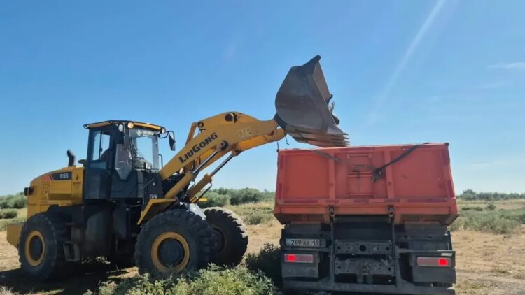 Алаколь очищается после бурного летнего сезона
