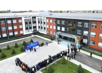 Бейбит Исабаев принял участие в открытии нового корпуса лицея «Білім-Инновация»