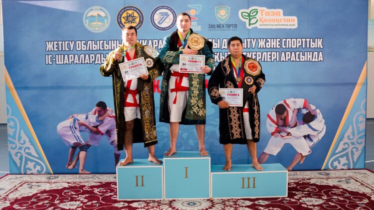 В Текели завершился областной турнир по қазақ күресі