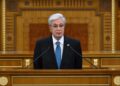 Токаев призвал пресечь нецелевое использование питьевой воды на автомойках