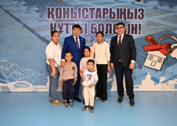 22 талдыкорганские семьи получили ключи от новых квартир