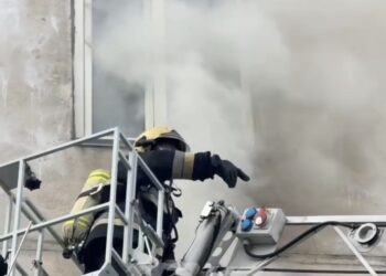 Пожарные ликвидировали возгорание в многоэтажке Талдыкоргана