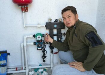 Как финансист стал востребованным сантехником в Талдыкоргане