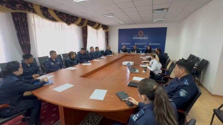 Профилактическую беседу с полицейскими провели психологи в Текели