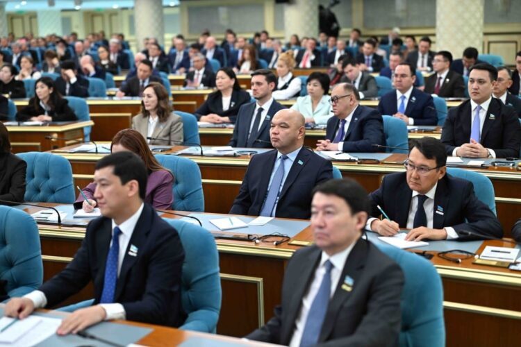 На главные ориентиры развития страны указал Глава государства