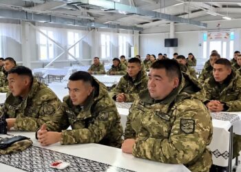 Угроза дисциплине: в Жетісу обсудили риски наркомании среди военнослужащих