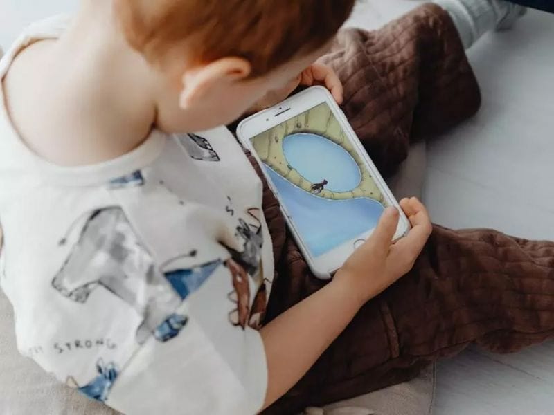 Влияет ли просмотр мультфильмов на задержку развития у детей, рассказали врачи в США