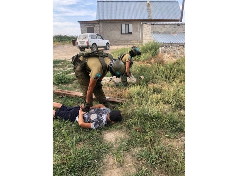 «Синтетика» и крупная партия гашиша изъята у двух жителей Уштобе