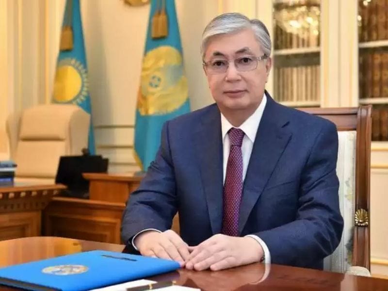 Президент страны поздравил казахстанцев с Днем Конституции