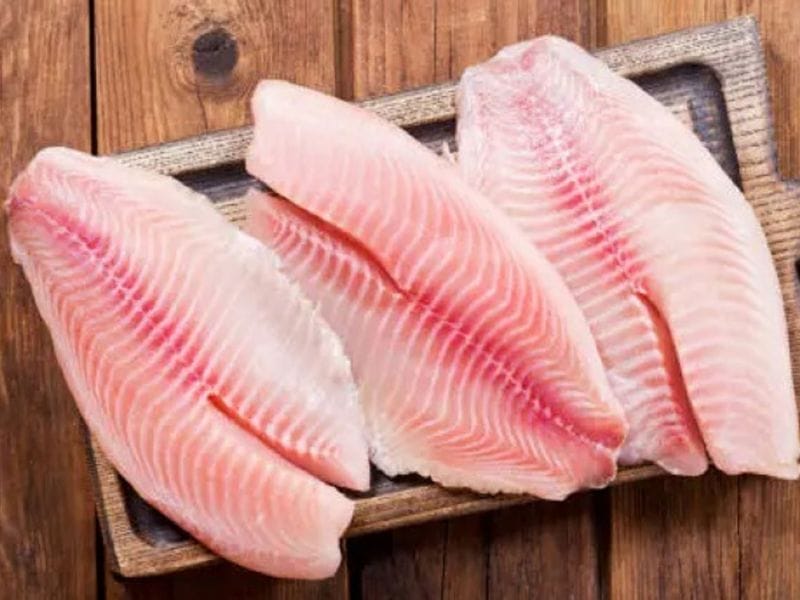 Женщина съела рыбу и лишилась всех конечностей