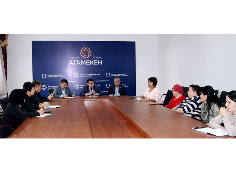 Горячее питание в школах Текели