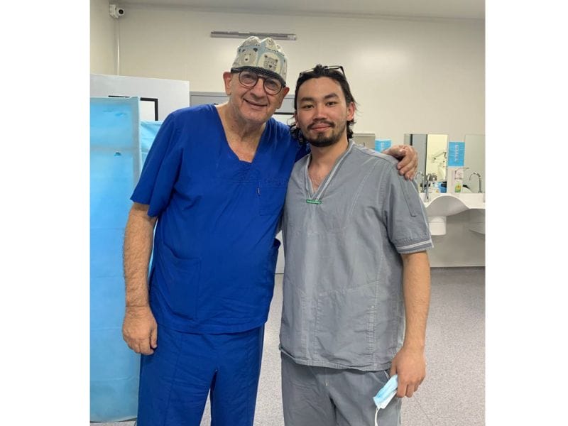 Путь Санжара Нұрғазыұлы в профессию нейрохирурга