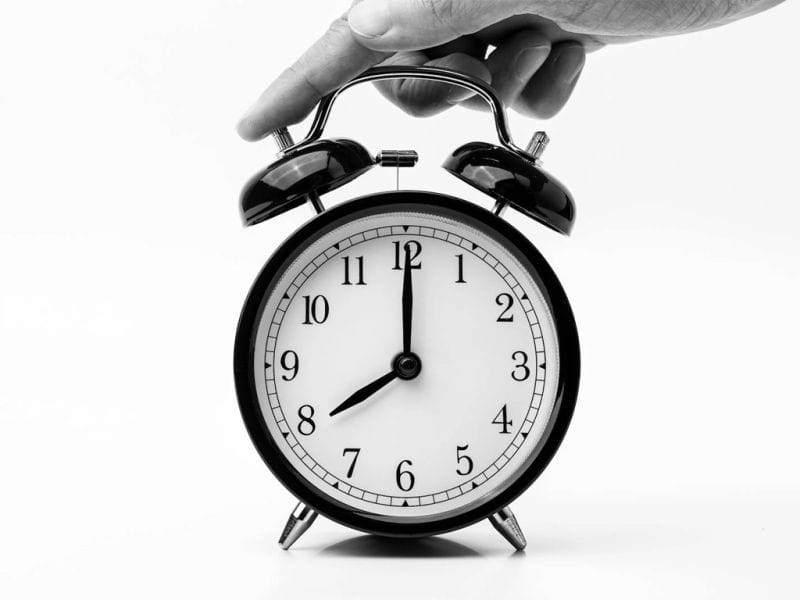 Смена часового пояса: когда Казахстан может перевести время