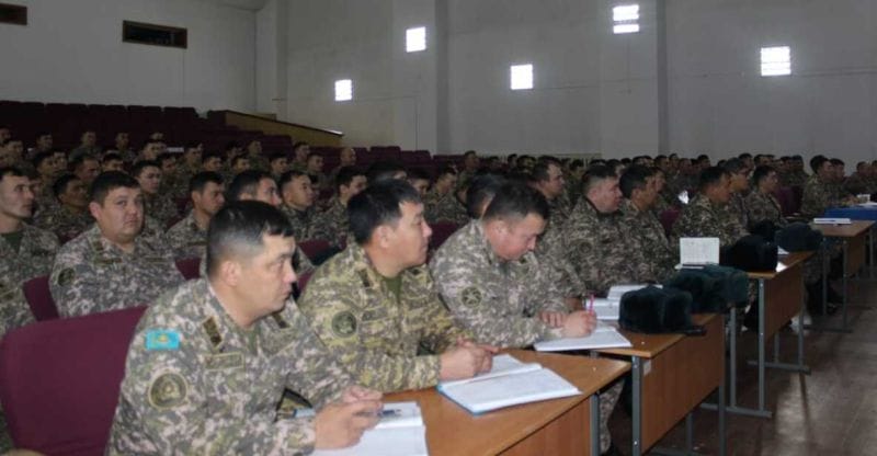 Командующий войсками регионального командования «Юг» посетил с рабочей поездкой Сарыозекский гарнизон