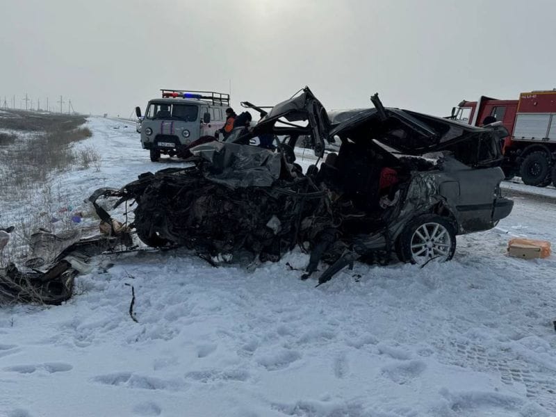 Смертельное ДТП на трассе "Оскемен-Алматы": три человека погибли