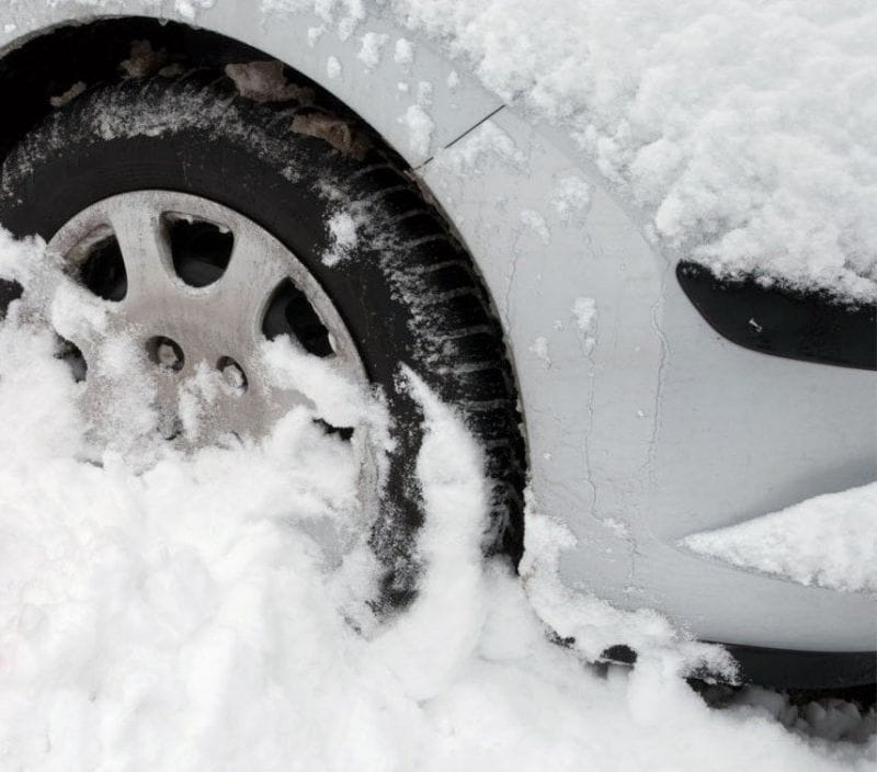 В Жетісу 4 человек спасли из снежного заноса