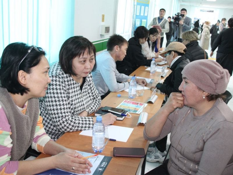 «Халық заңгері»: антикоррупционная мобильная группа побывала в Каратальском районе